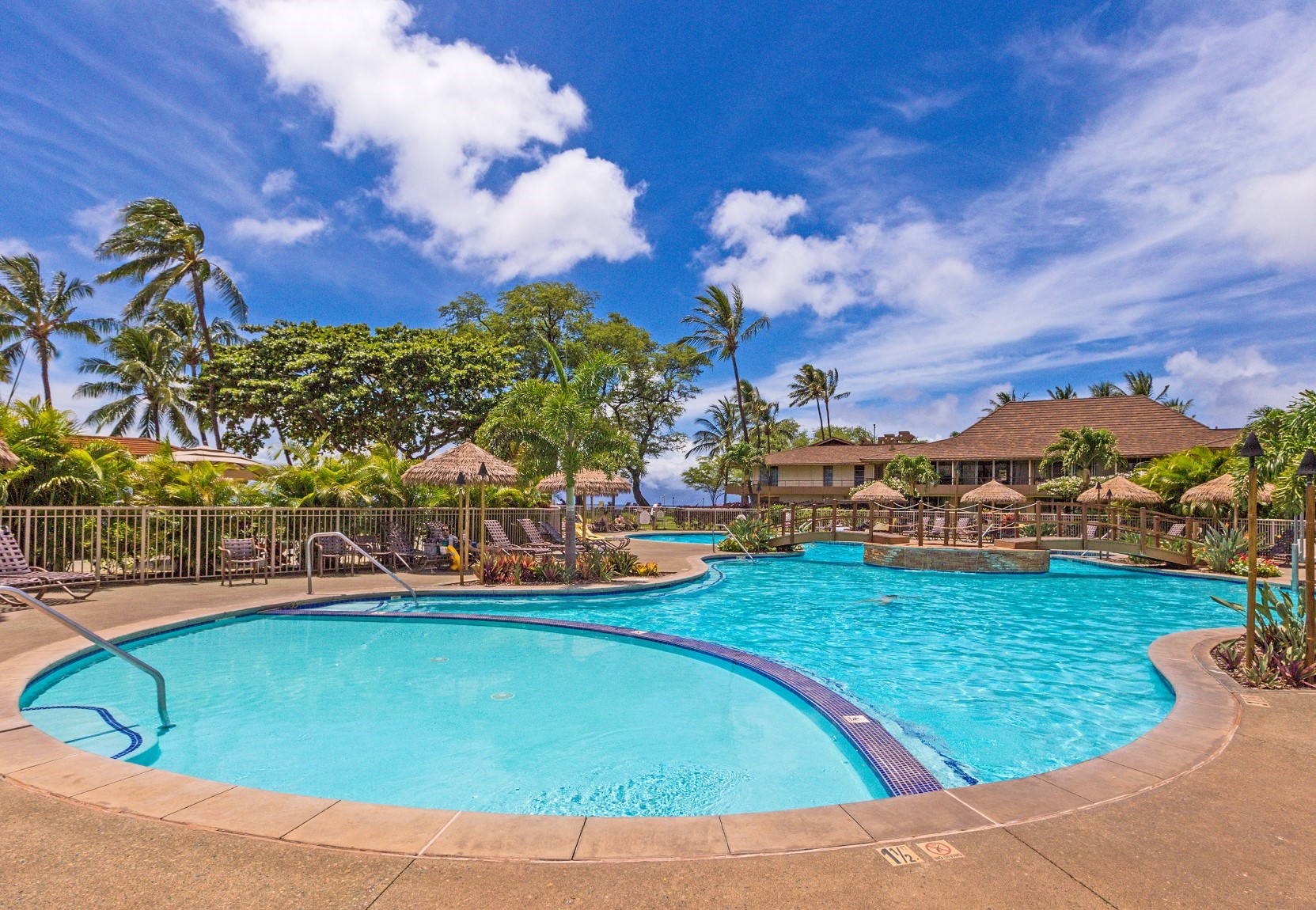 Maui Best Vacation Rentals Premium resort condos in Kaanapali, Napili